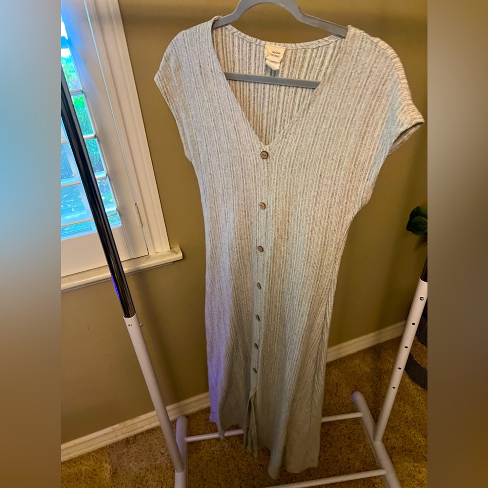Maxi soft dress. Grey/ white. Size medium.